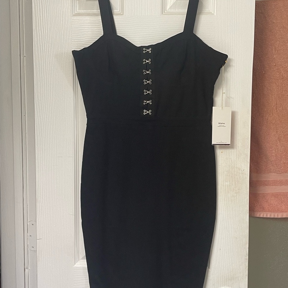 Black Sweetheart Neckline Bodycon Midi Dress